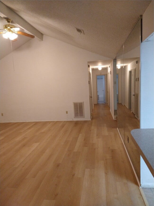 Building Photo - 11022 Longtom Ct