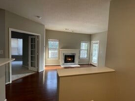 Building Photo - 1701 Lake Shore Crest Dr