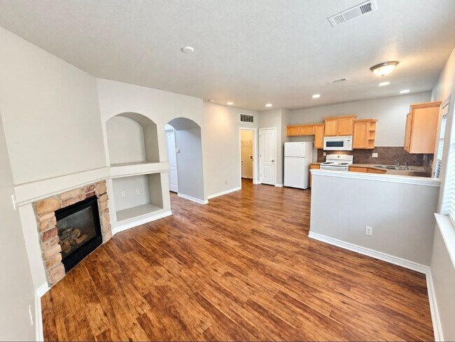 Building Photo - 5551 W 29th St