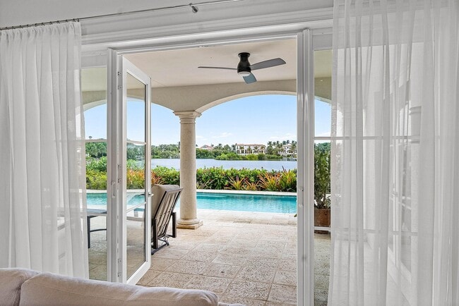 Building Photo - 1620 Lands End Rd