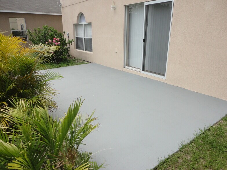 Building Photo - 1019 Brenton Leaf Dr