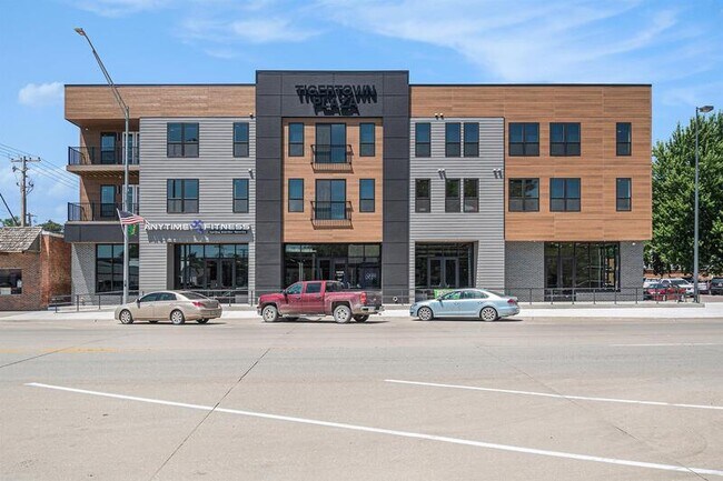 Building Photo - TigerTown Plaza