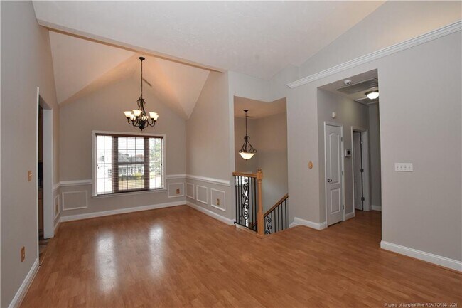 Building Photo - 109 Canyon Ct