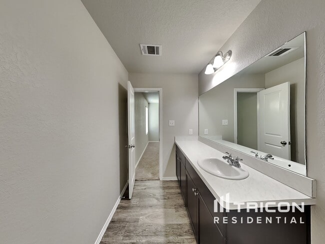 Building Photo - 8443 Amistad Cove