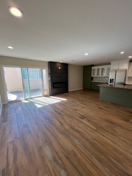 Building Photo - 3665 Argonne St