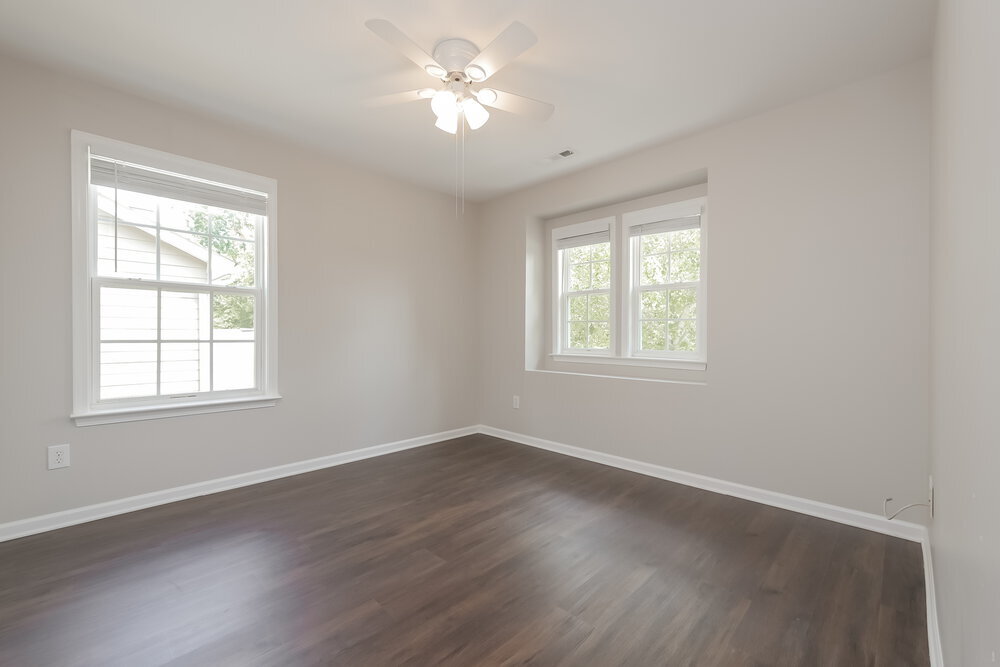 Building Photo - 54 Brookview Dr