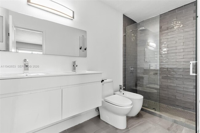 Building Photo - 3855 SW 1st St