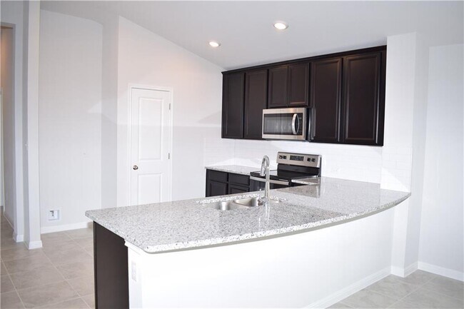 Building Photo - 1689 Woodlands Dr