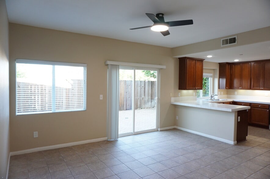 Building Photo - 11855 Birch Grove Ln