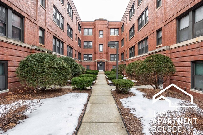 Building Photo - 5746 N Winthrop Ave