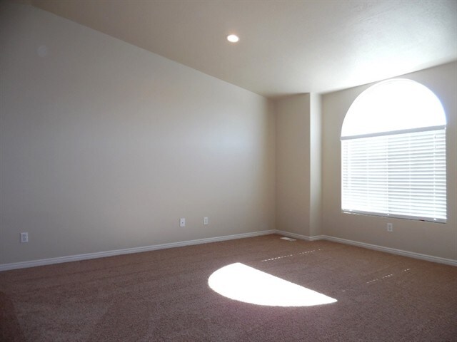 Building Photo - 2872 W 2075 S
