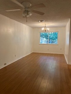 Building Photo - 1109 Le Badine Ct