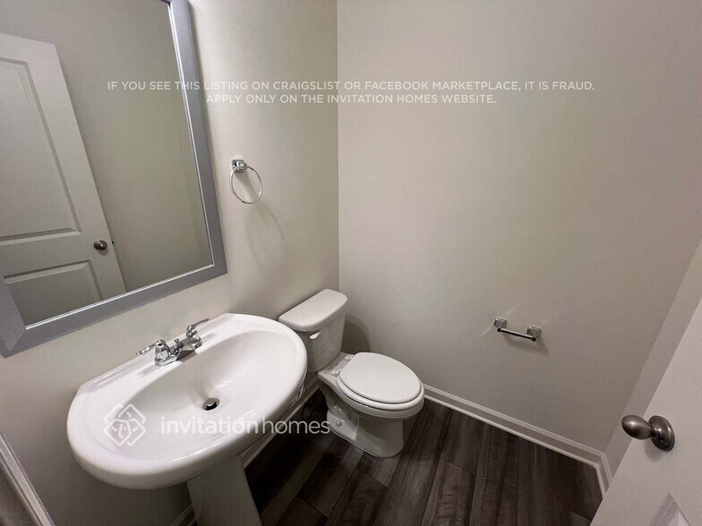 Building Photo - 7381 Cranleigh St