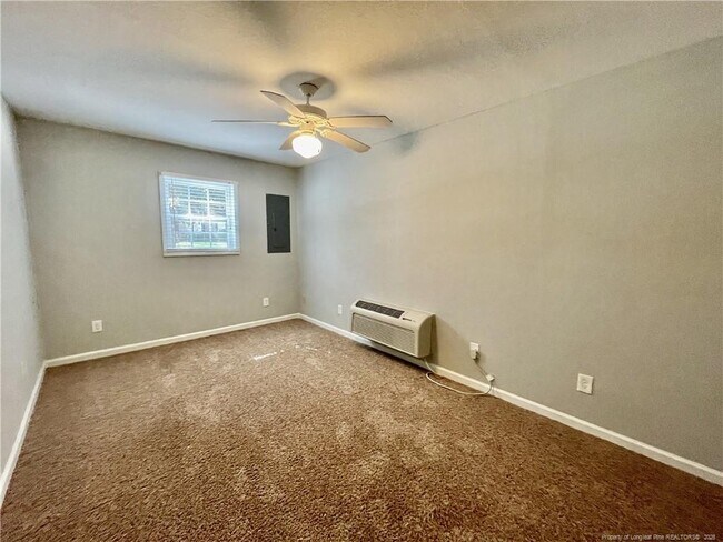 Building Photo - 432 Northview Dr