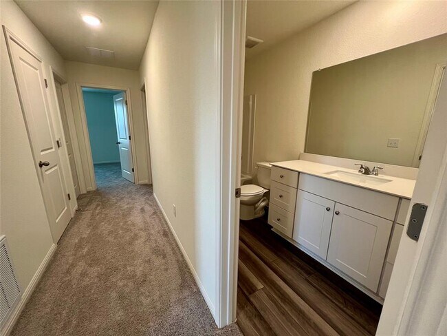 Building Photo - 509 Lagoon Dr