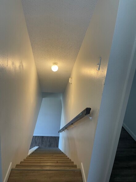 Building Photo - 2523 Westminster Dr