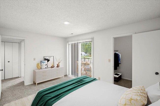 Bedroom of the Louisville/Lexington (A2) - Bremerton Park Apartment Homes