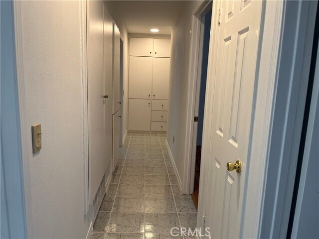 Building Photo - 235 Green Oaks Dr