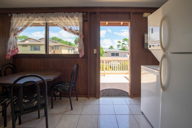 Kitchen / Rear Lanai - 94-872 Lumiholoi St
