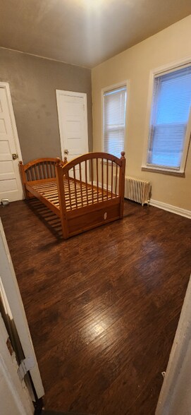 Building Photo - 519 Cummings Ave