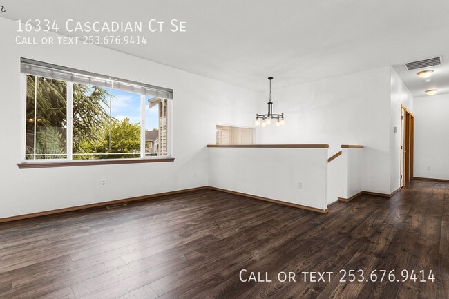 Building Photo - 16334 Cascadian Ct SE