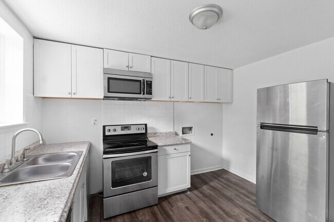Building Photo - 706 Britton Springs Rd