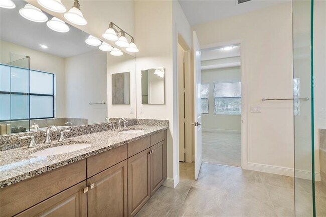 Building Photo - 11785 Waterway Cir