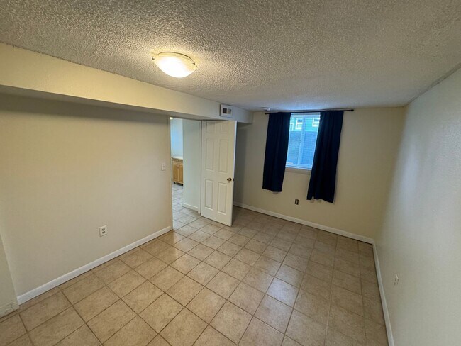 Building Photo - 1143 NW 31st St