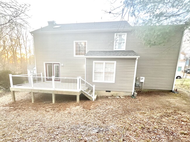 large back deck - 2540 Providence Creek Rd