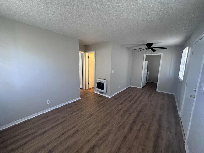 Building Photo - 1-Bedroom Duplex in Tulsa!