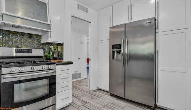 Building Photo - 14 Gary Cir