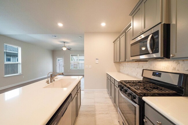 Building Photo - 8208 Cottage Rose Dr