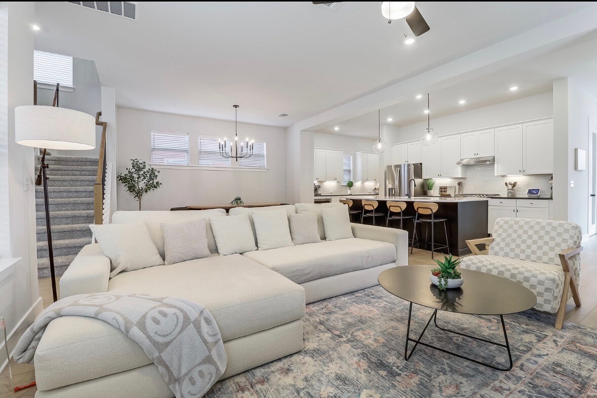 Building Photo - 6006 Rangeland Rd