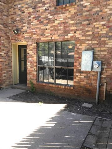 Building Photo - 7326 Kingswood Cir