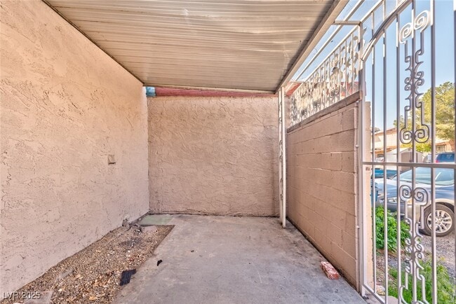 Building Photo - 3968 Visby Ln