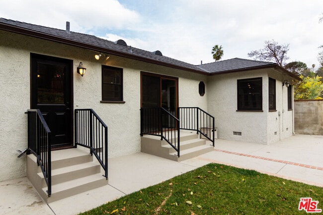 Building Photo - 4188 Division St