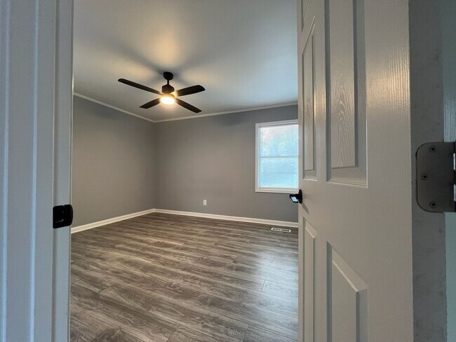 Building Photo - Duplex in Macon, GA - Housing Voucher Eligible