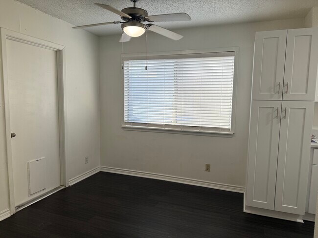 Building Photo - 12306 Hickorystick Cove