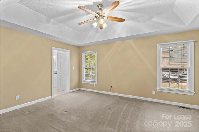 Building Photo - 4522 Long Cove Dr