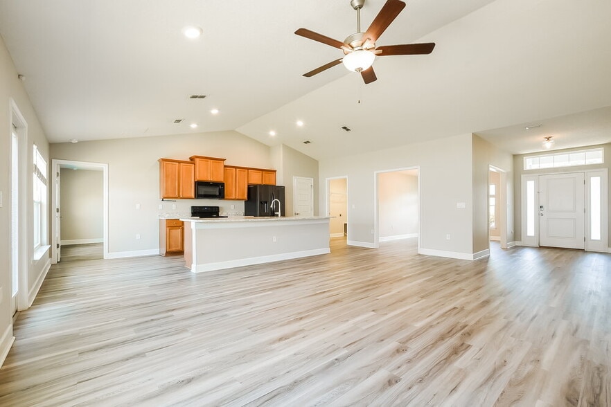 Building Photo - 7803 Sloewood Dr