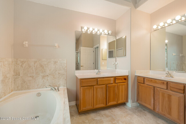 Building Photo - 387 Pentland Dr