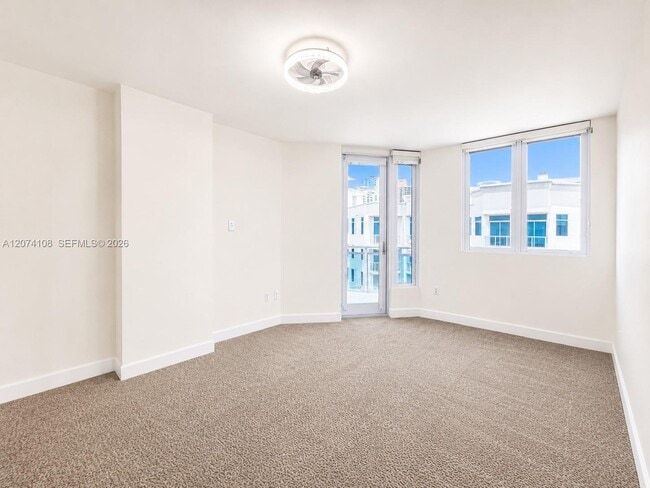 Building Photo - 3000 NE 188th St