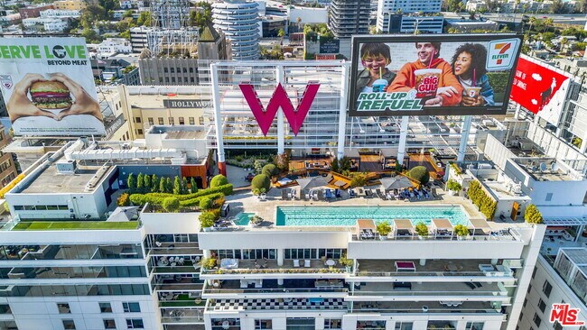 Building Photo - 6250 Hollywood Blvd