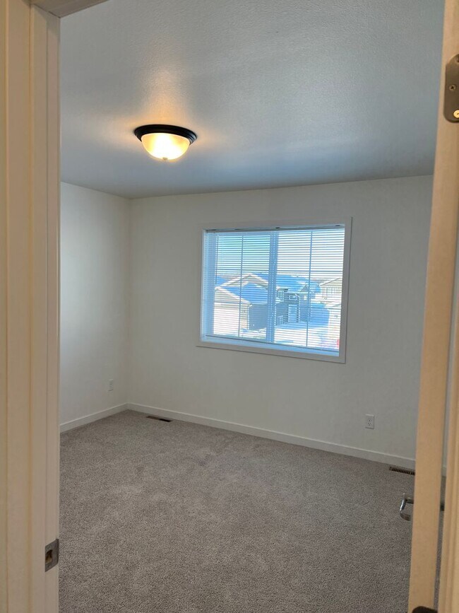 Building Photo - New 3 Bedroom/3 Bathroom House