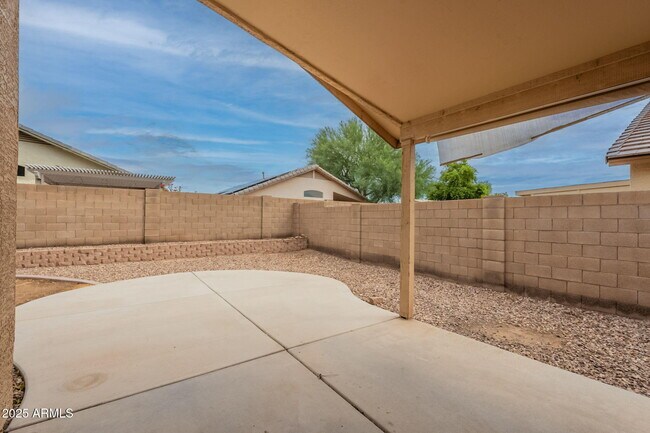 Building Photo - 12568 W Almeria Rd