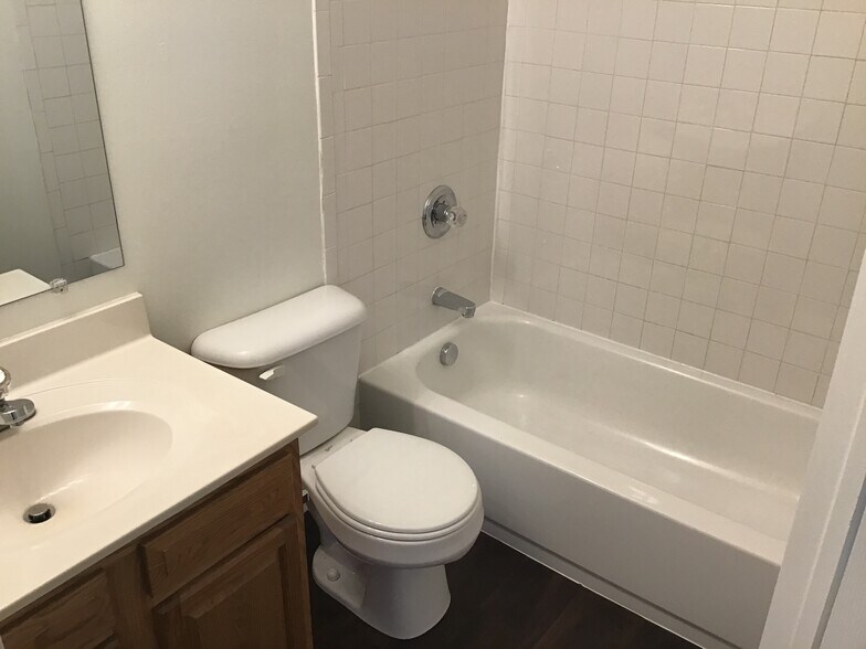 Building Photo - 2773 Presidential Dr