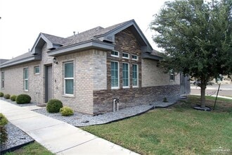 Building Photo - 16 Teague Ave