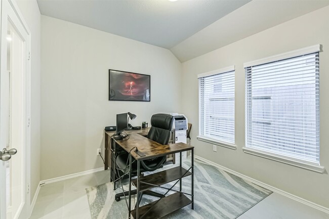 Building Photo - 1337 Lakeside Crk Rd