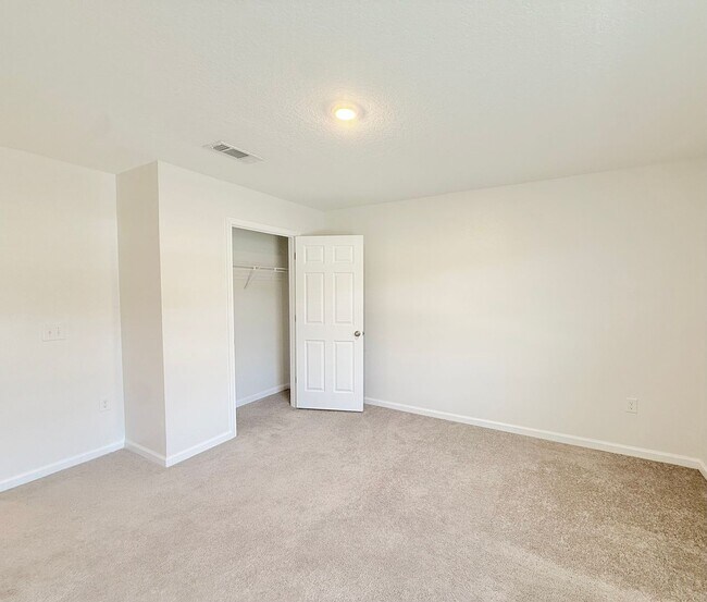Building Photo - 4378 Jitterbug St