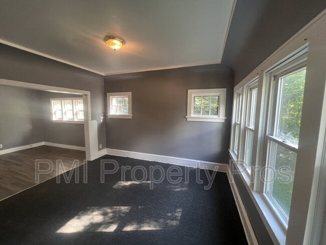 Building Photo - 1536 N 38th St